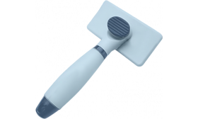 Brosse carde auto-nettoyante pour chat bleu clair avec poignée facile à tenir, poils doux et bouton pratique de nettoyage.